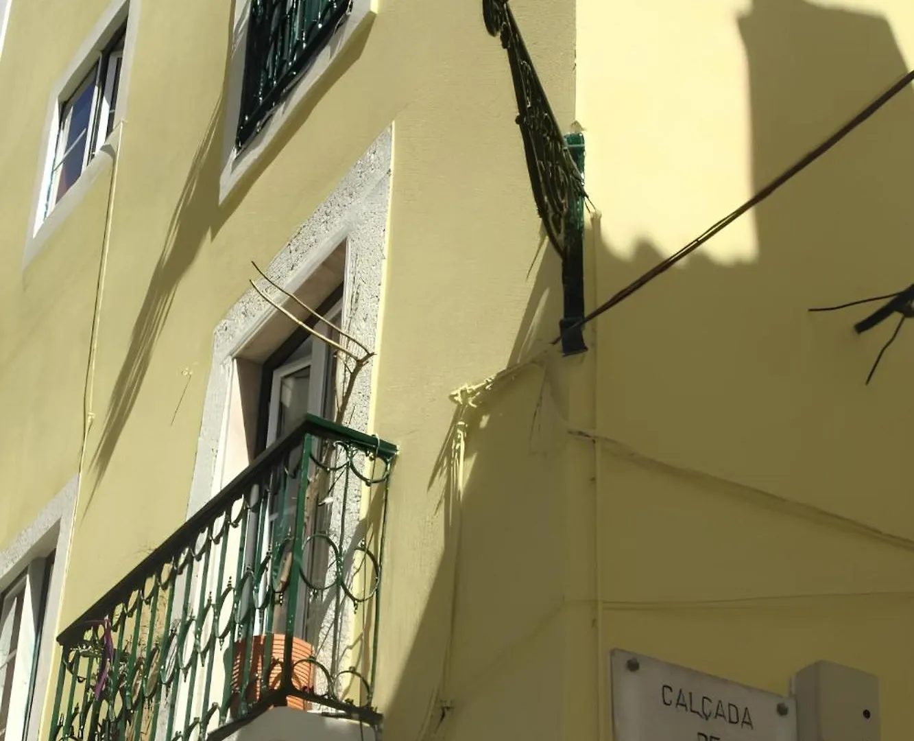 Casa Do Castelo 2- Work Or Relax In The Historic Heart Of Lisbon! Apartment